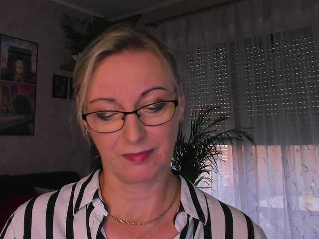 SoftVANESSA Live Cam on BongaCams