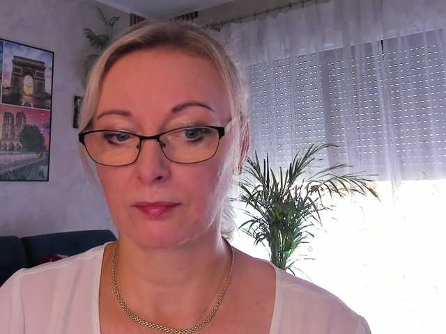 SoftVANESSA live cam on BongaCams
