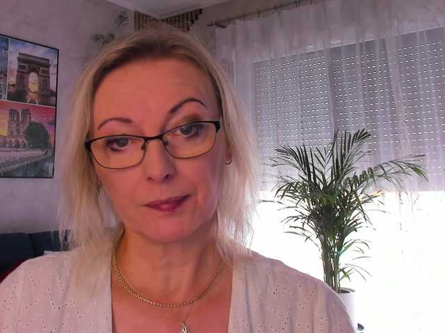 SoftVANESSA live cam on BongaCams
