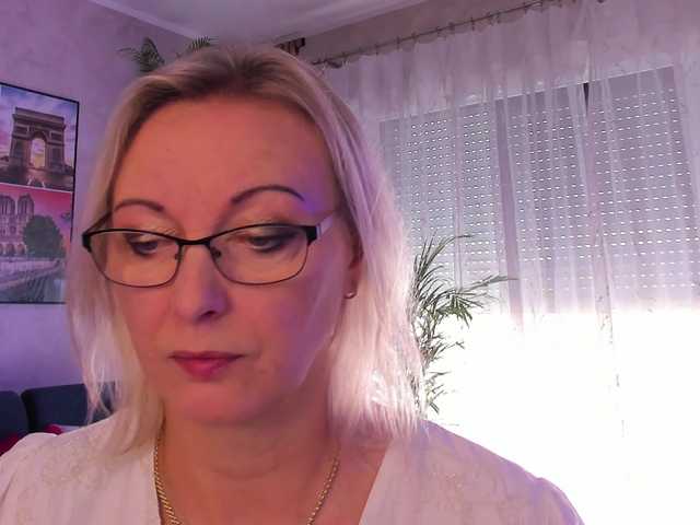 SoftVANESSA live webcam show
