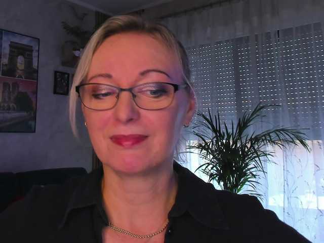 SoftVANESSA live cam on BongaCams