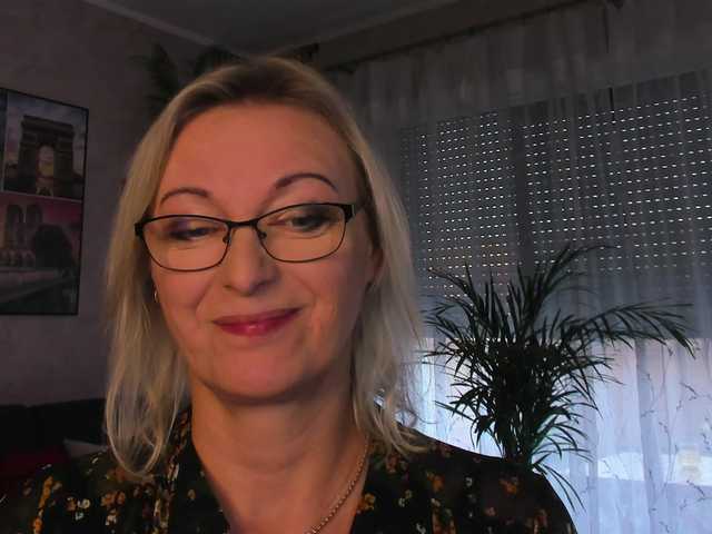 SoftVANESSA live cam on BongaCams