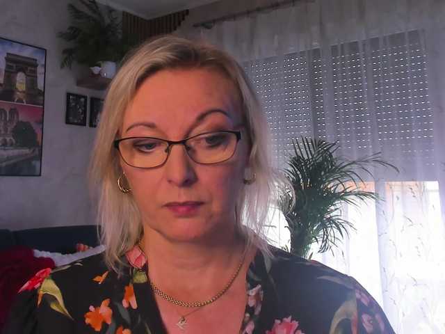 SoftVANESSA live cam on BongaCams