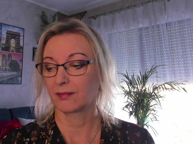 SoftVANESSA live webcam show