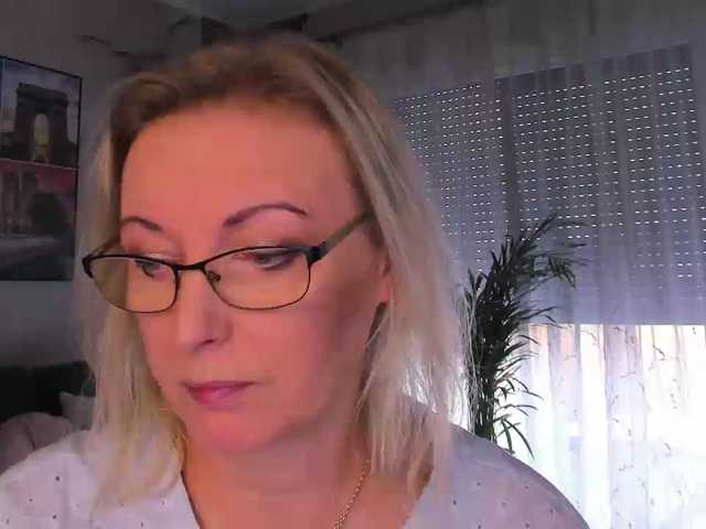 SoftVANESSA, live now on BongaCams