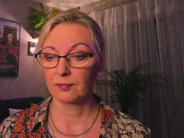 SoftVANESSA's BongaCams show and profile