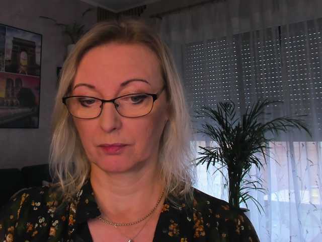 SoftVANESSA live cam on BongaCams
