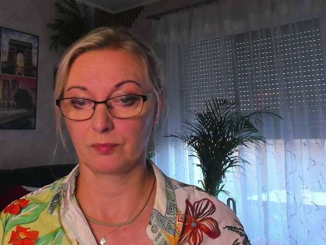 SoftVANESSA live cam on BongaCams