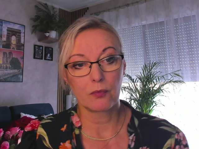 SoftVANESSA live cam on BongaCams