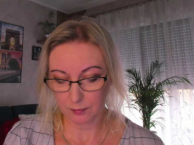 SoftVANESSA live cam on BongaCams