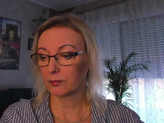 SoftVANESSA live cam on BongaCams