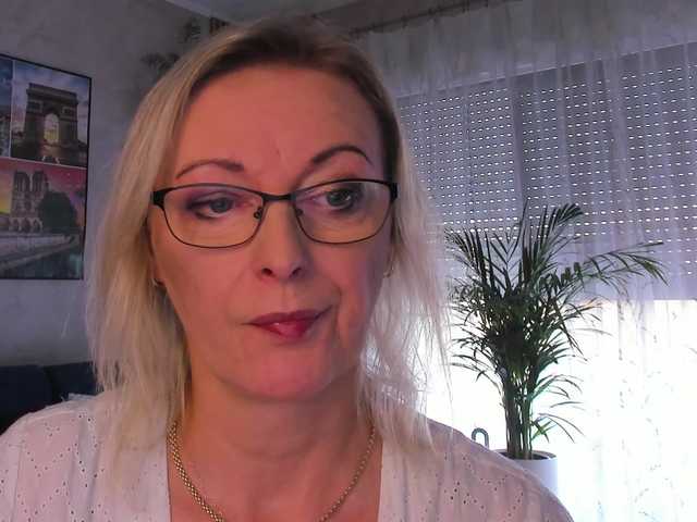 SoftVANESSA live cam on BongaCams