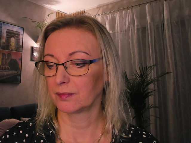 SoftVANESSA live cam on BongaCams