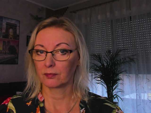 SoftVANESSA live cam on BongaCams