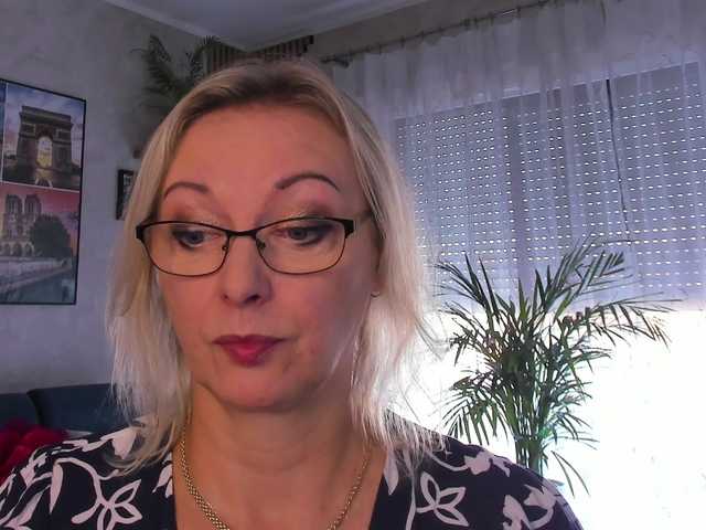 SoftVANESSA live webcam show