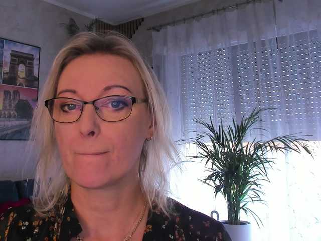 SoftVANESSA live webcam show