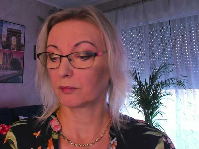SoftVANESSA live cam on BongaCams