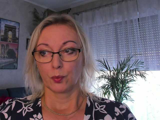 SoftVANESSA live cam on BongaCams