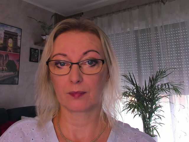 SoftVANESSA live cam on BongaCams