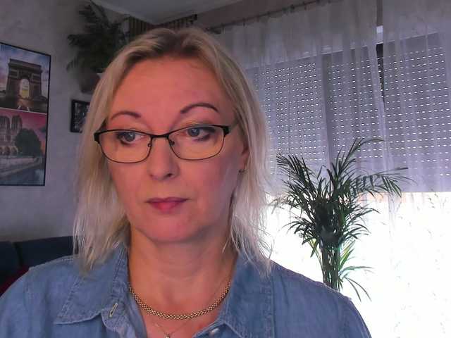 SoftVANESSA live cam on BongaCams