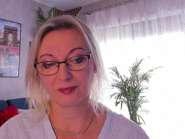 SoftVANESSA live webcam show