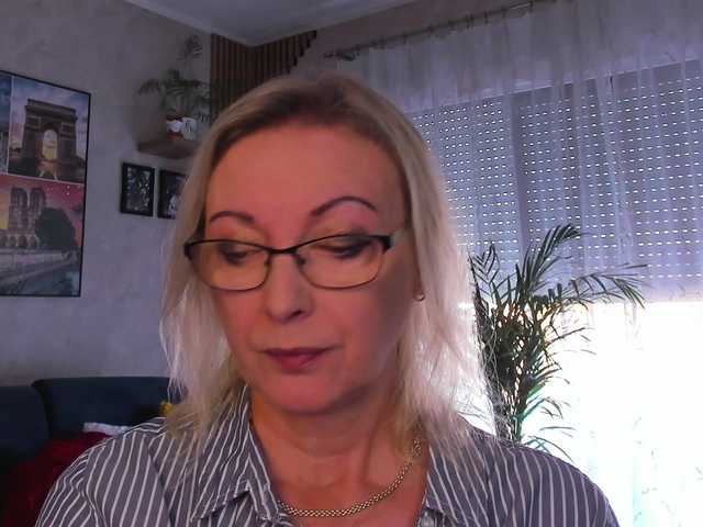 SoftVANESSA live cam on BongaCams