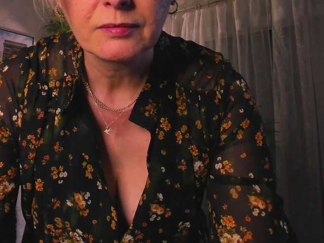 SoftVANESSA's BongaCams show and profile