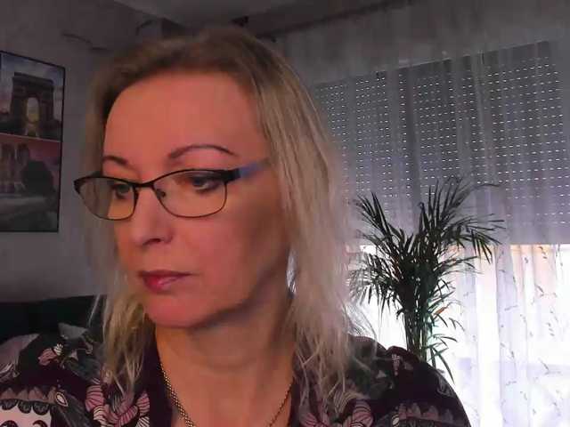 SoftVANESSA live cam on BongaCams