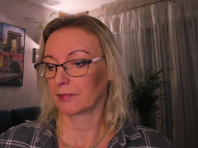SoftVANESSA live cam on BongaCams