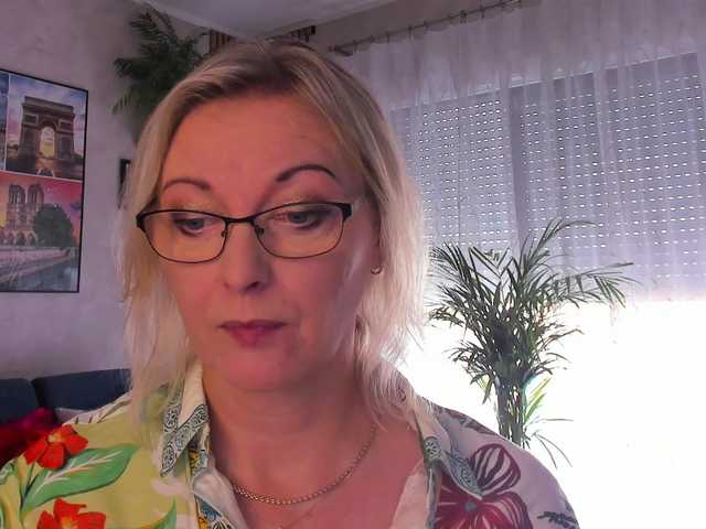SoftVANESSA live cam on BongaCams