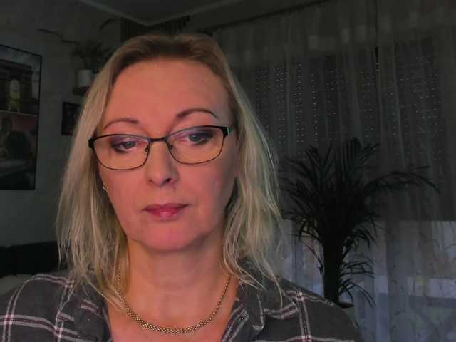 SoftVANESSA live cam on BongaCams