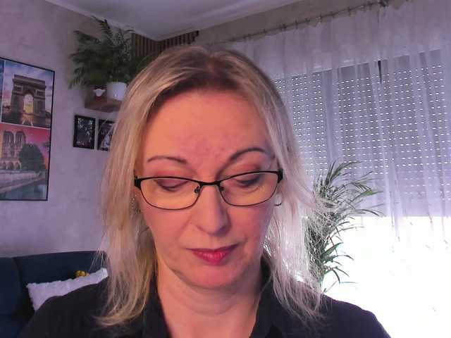 SoftVANESSA's BongaCams show and profile