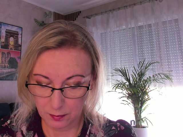 SoftVANESSA live cam on BongaCams