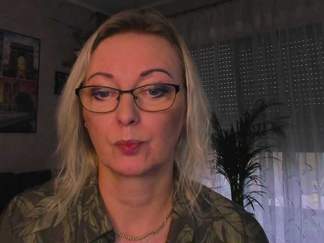 SoftVANESSA live cam on BongaCams