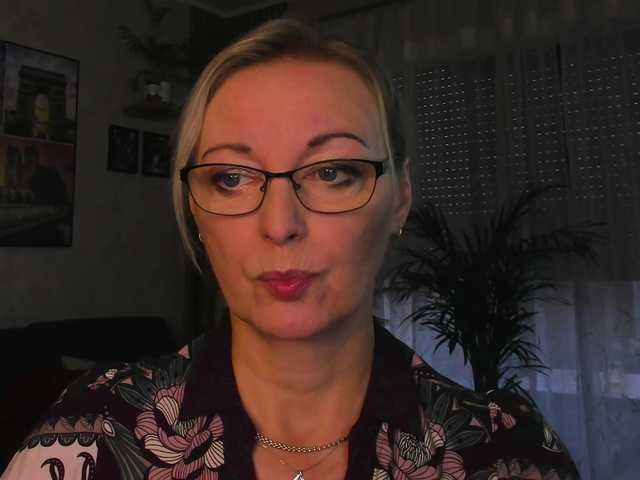 SoftVANESSA live cam on BongaCams