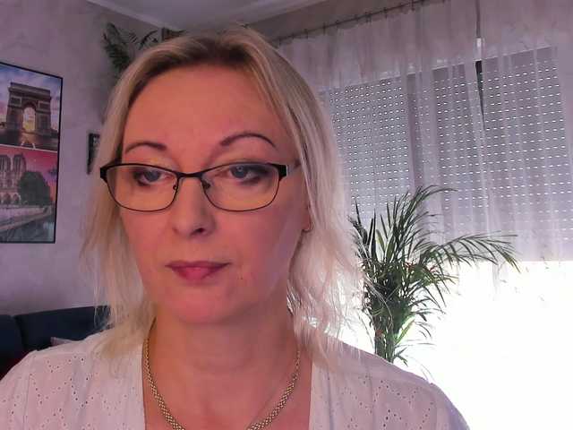 SoftVANESSA live cam on BongaCams