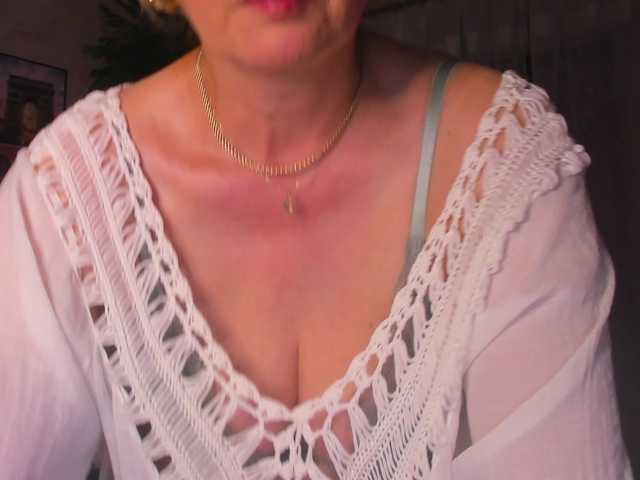 SoftVANESSA live cam on BongaCams