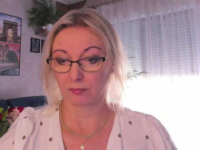 SoftVANESSA live cam on UnifiedCams