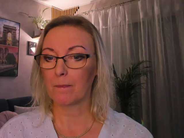 SoftVANESSA, live now on BongaCams