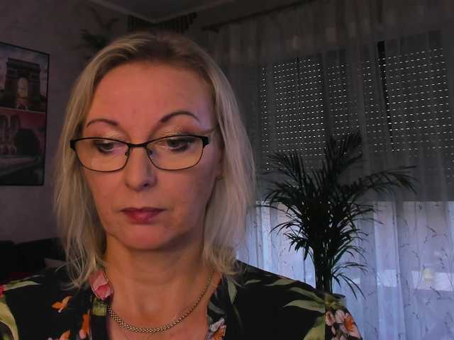 SoftVANESSA live webcam show