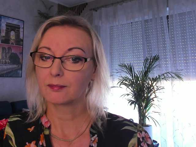 SoftVANESSA live cam on BongaCams