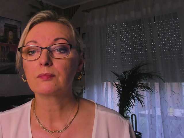 SoftVANESSA live cam on BongaCams