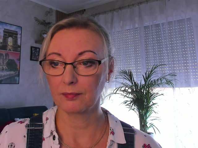 SoftVANESSA live cam on BongaCams
