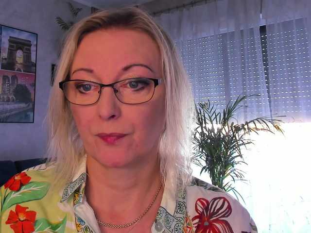 SoftVANESSA live cam on BongaCams
