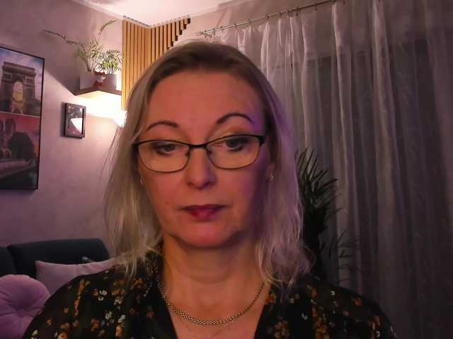 SoftVANESSA live cam on BongaCams
