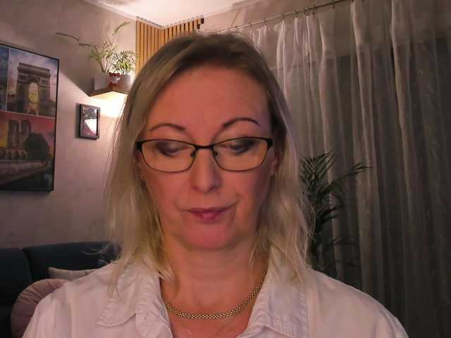 SoftVANESSA live cam on BongaCams