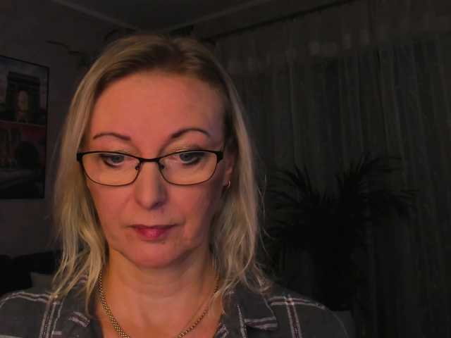 SoftVANESSA live cam on BongaCams