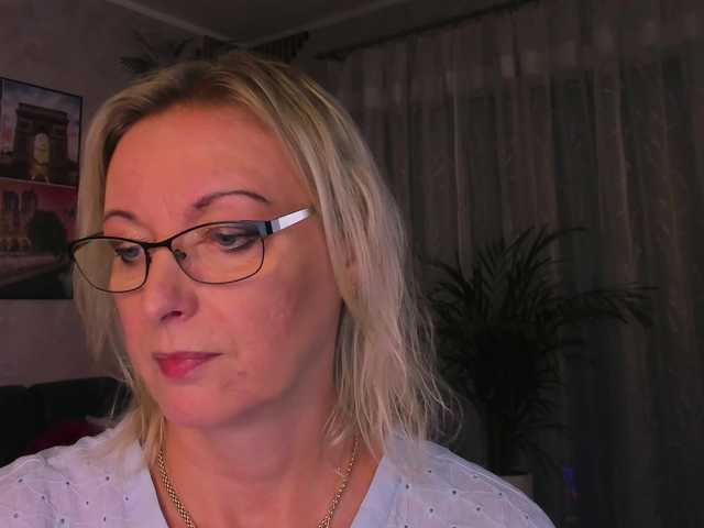 SoftVANESSA live cam on BongaCams