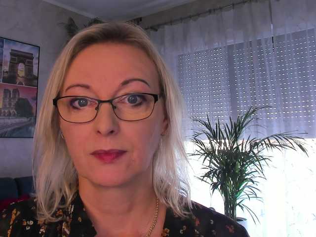 SoftVANESSA live webcam show