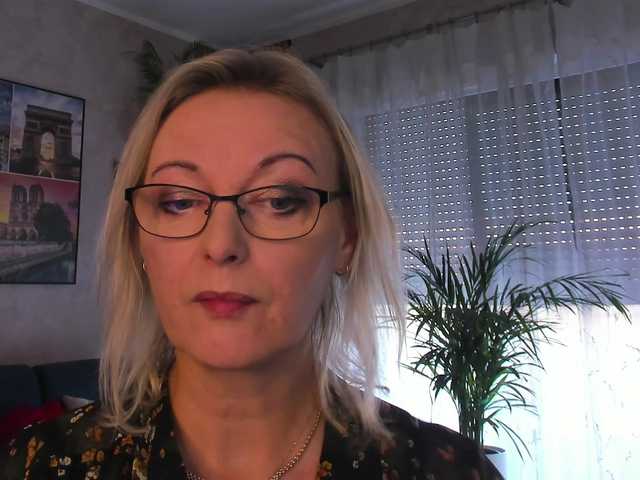 SoftVANESSA live webcam show